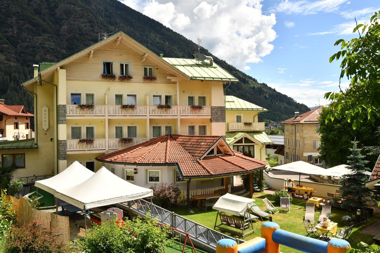 Hotel Pangrazzi Фучино Экстерьер фото